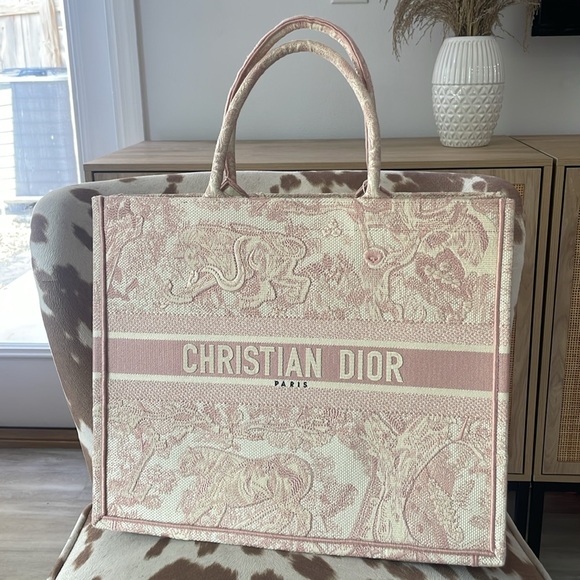 Christian Dior Book Tote Medium - Picture 7 of 9